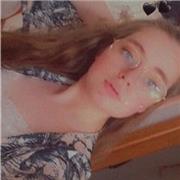 Studentessa universitaria di Scienze della comunicazione presso l'Università di Reggio Emilia offre lezioni di varie materie medie ed elementari